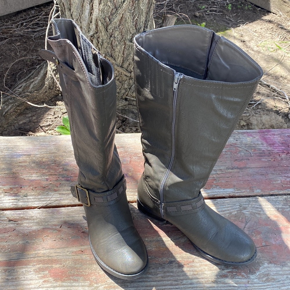Jasmin Wide Calf Riding Boot Gray/Taupe Size 9